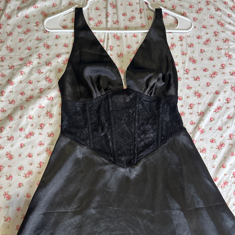 Elegant Black Satin Dress with Lace Detail MESHKI